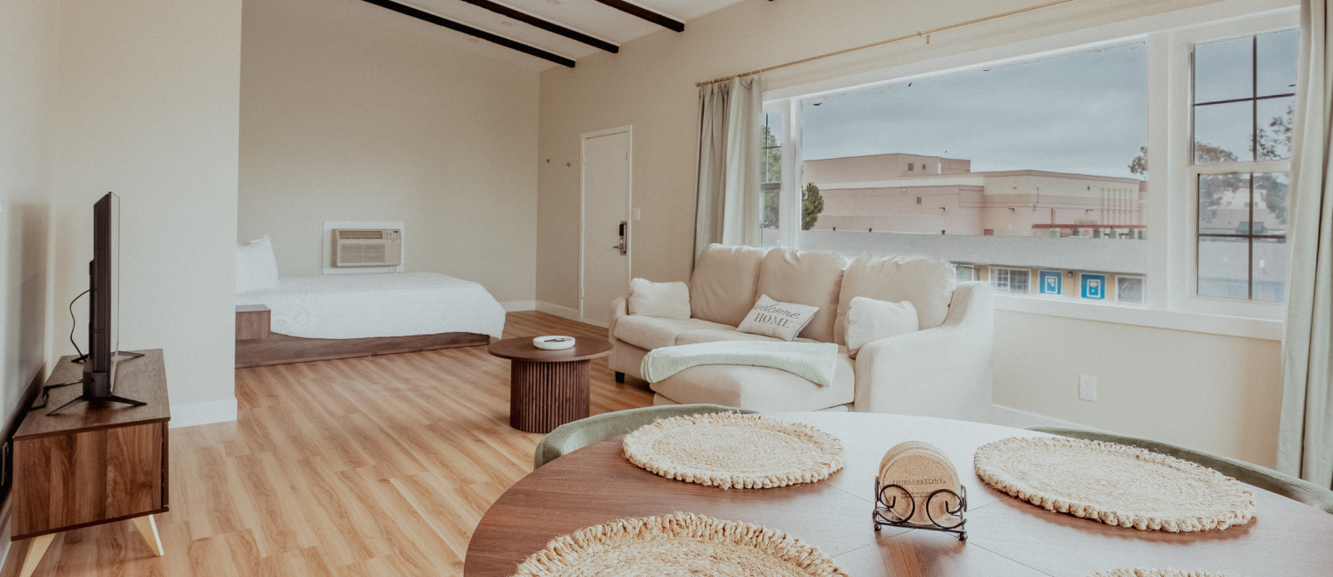 ENJOY A COZY STAY IN SANTA MARIA AT TOWN AND COUNTRY INN