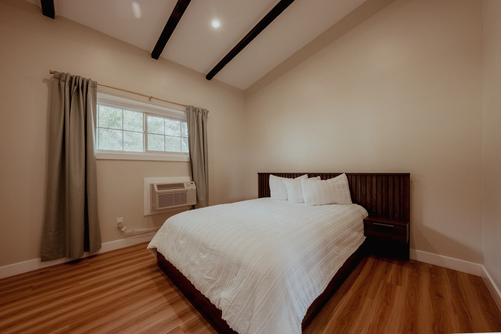 T & C Inn - Suite