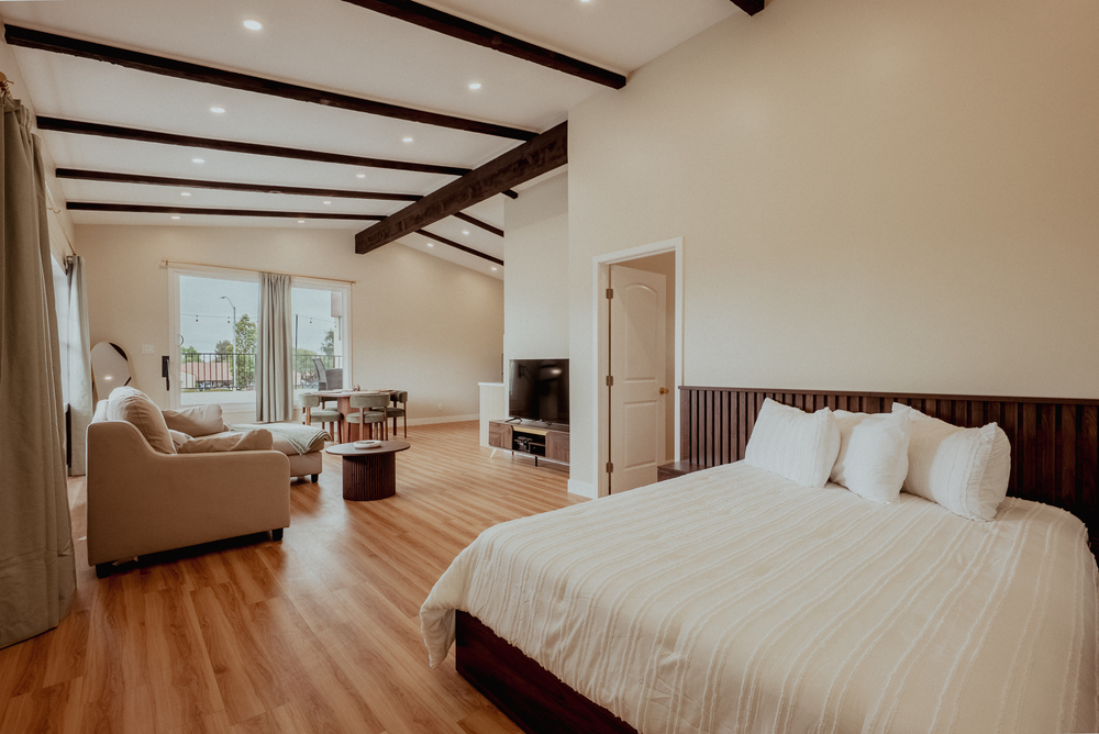 T & C Inn - Guestroom