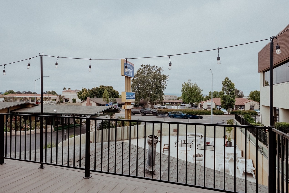 T & C Inn - Balcony